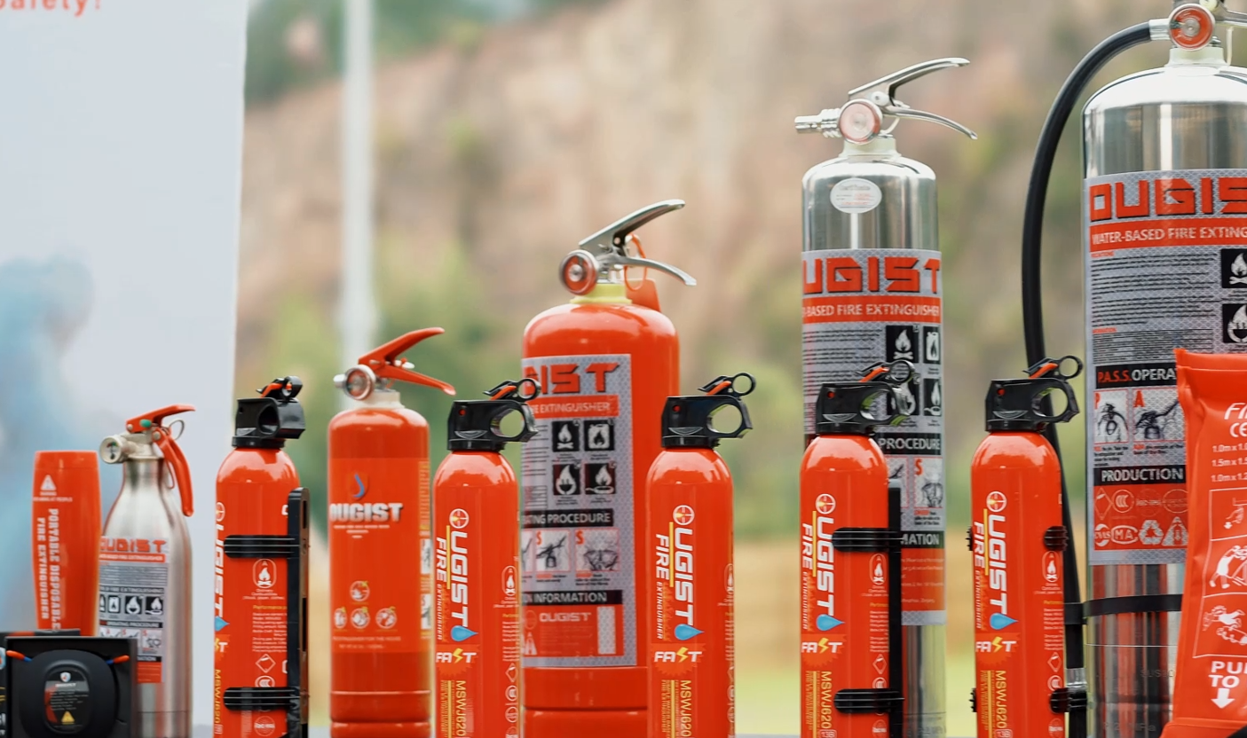 Load video: ougist portable fire extinguisher,water fire extinguisher,abc extiinguisher